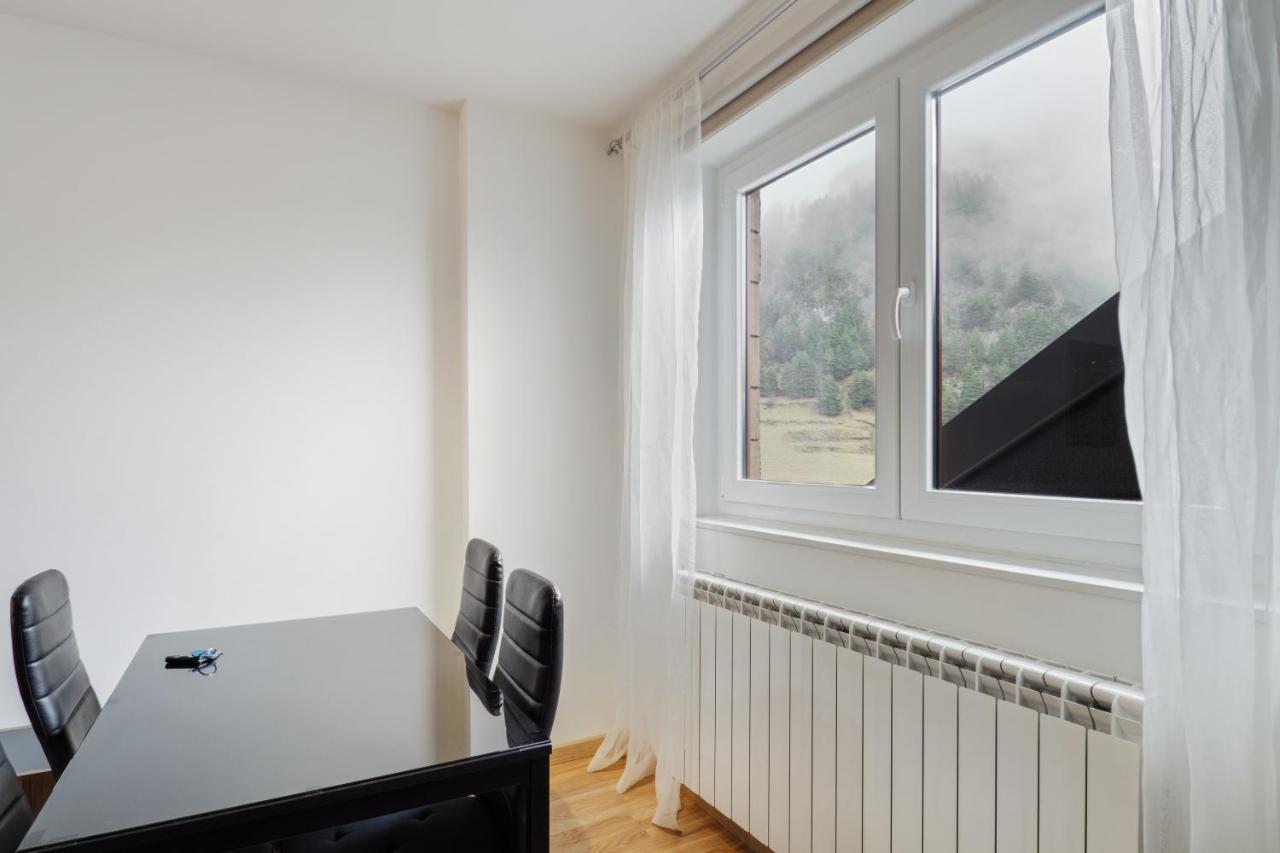 Comfortable Studio With Mountain View In Arinsal 40 M² + Ski Storage ภายนอก รูปภาพ