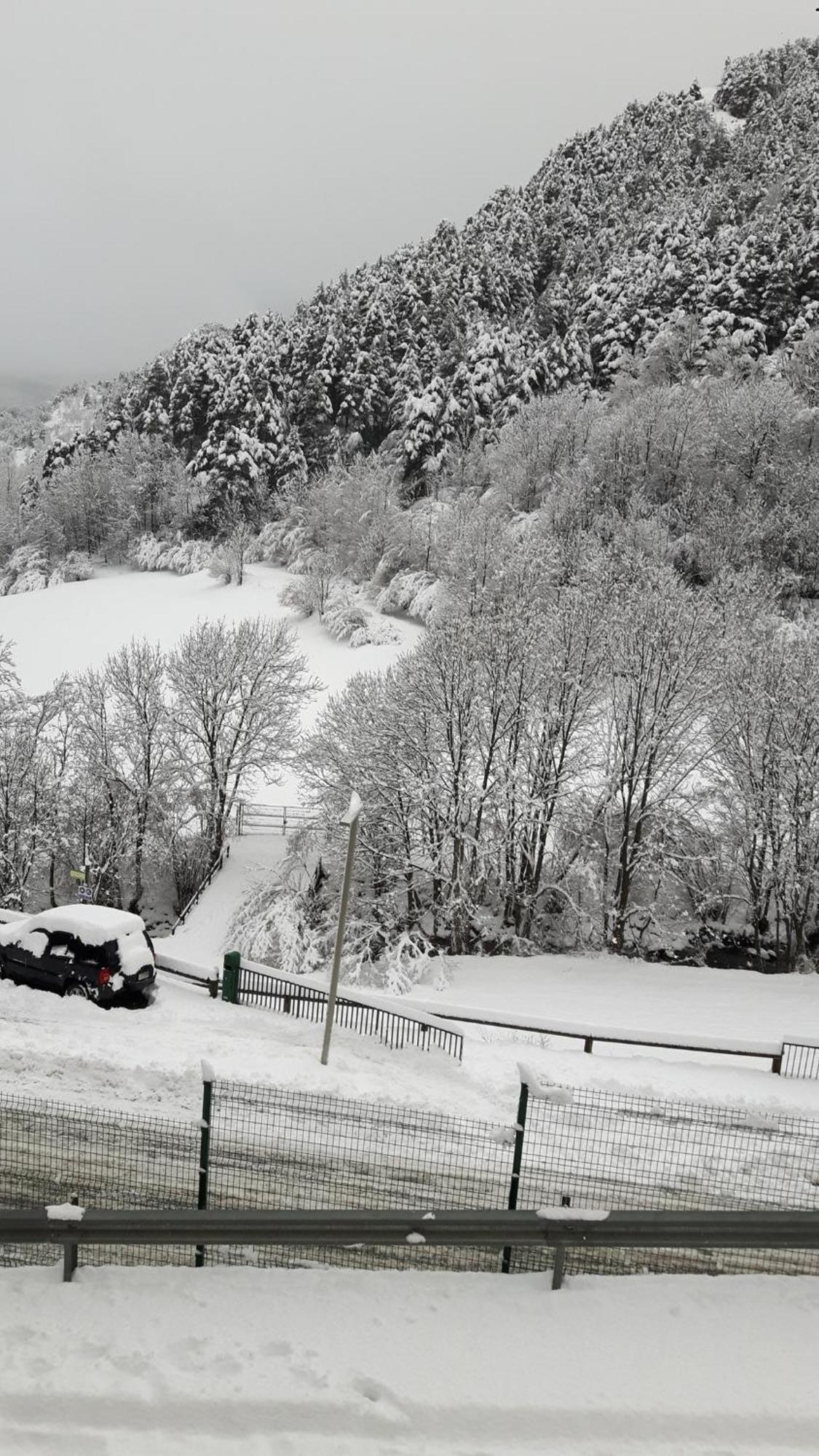 Comfortable Studio With Mountain View In Arinsal 40 M² + Ski Storage ภายนอก รูปภาพ
